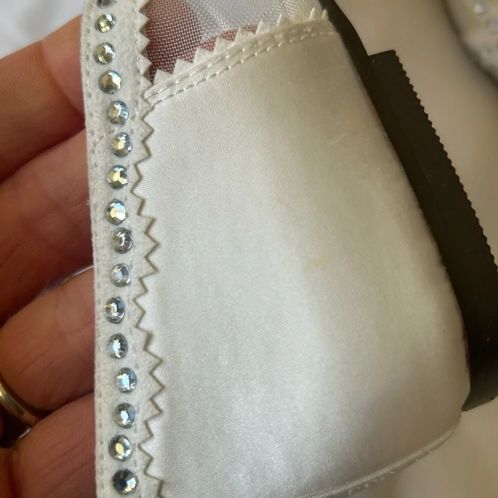 Bartley Mischa Gigi Gem NWOT girls dress flat. Communion/bridal ready. Perfect